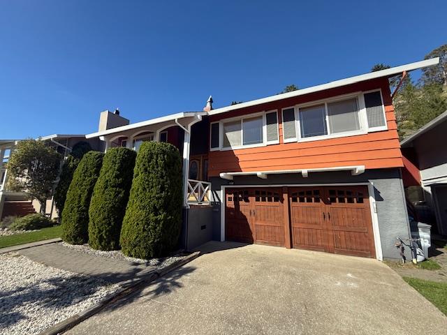 Detail Gallery Image 2 of 40 For 1102 Everglades, Pacifica,  CA 94044 - 4 Beds | 3 Baths