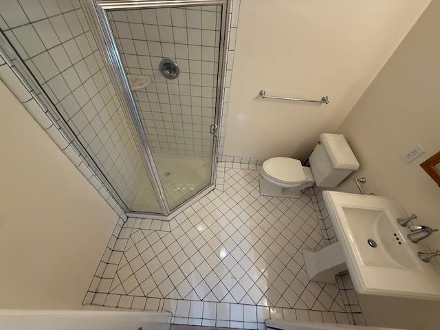 Detail Gallery Image 32 of 40 For 1102 Everglades, Pacifica,  CA 94044 - 4 Beds | 3 Baths