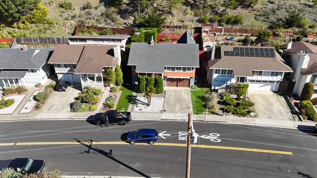 Detail Gallery Image 7 of 40 For 1102 Everglades, Pacifica,  CA 94044 - 4 Beds | 3 Baths