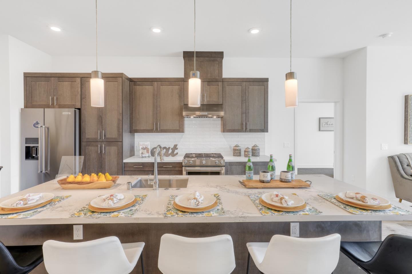 Detail Gallery Image 5 of 45 For 3578 Rambla Pl #726,  Santa Clara,  CA 95051 - 2 Beds | 2/1 Baths