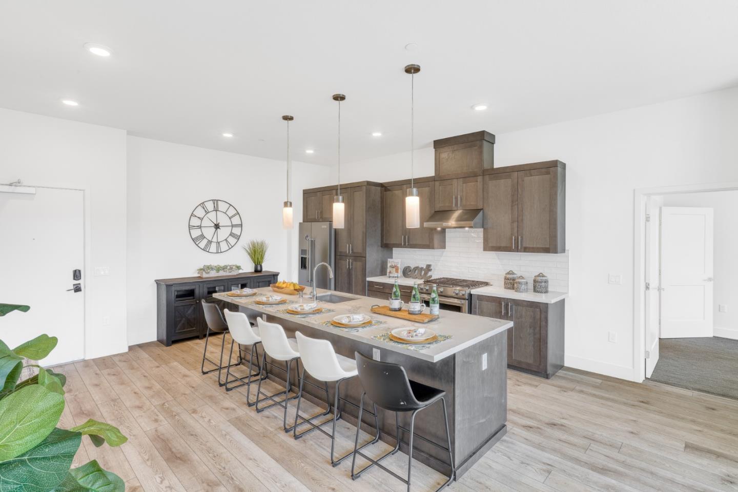 Detail Gallery Image 8 of 45 For 3578 Rambla Pl #726,  Santa Clara,  CA 95051 - 2 Beds | 2/1 Baths