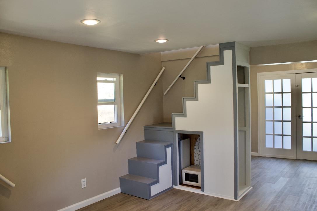 Detail Gallery Image 9 of 10 For 84 El Vanada Rd #B,  Redwood City,  CA 94062 - 1 Beds | 1 Baths
