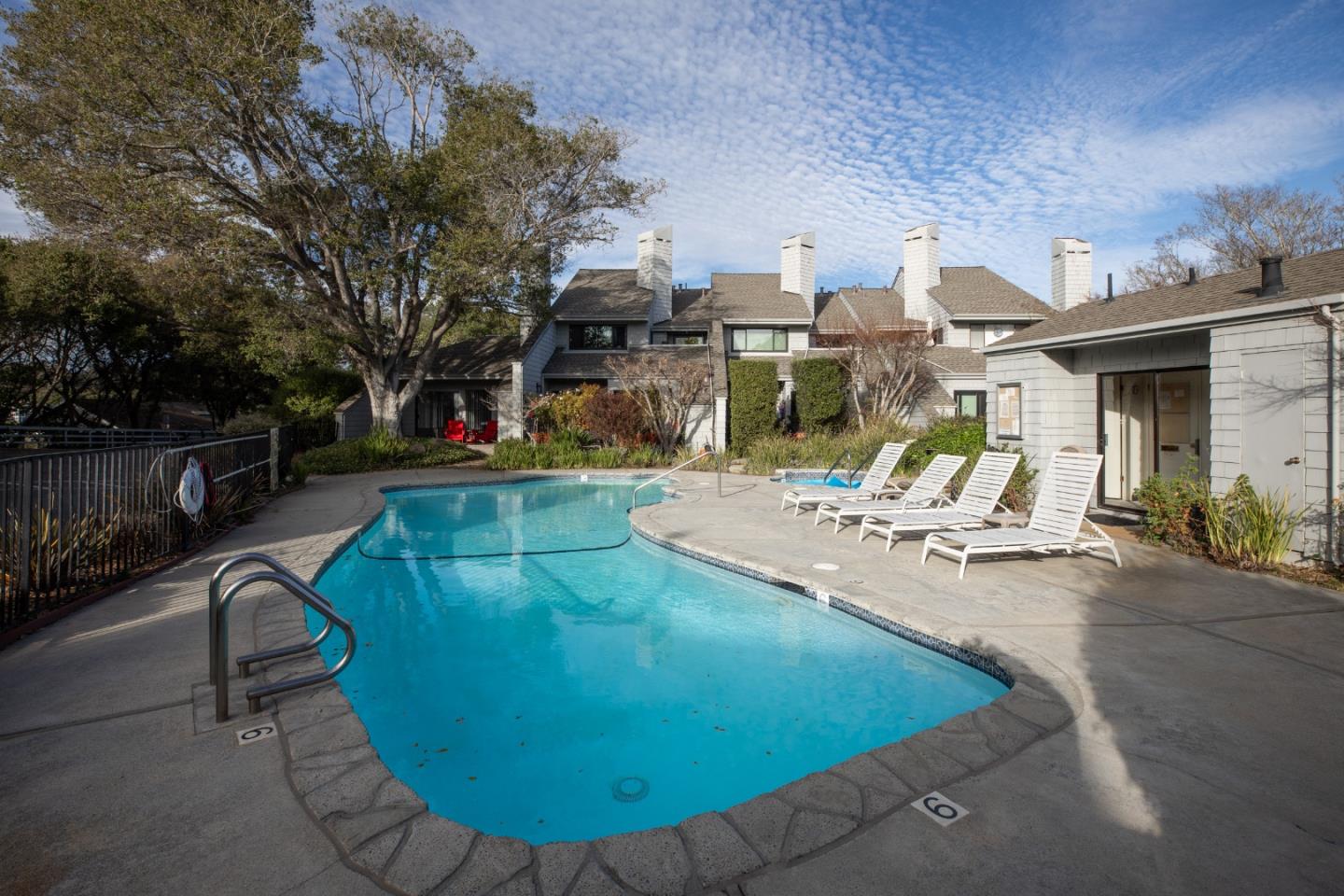 Detail Gallery Image 33 of 41 For 1651 Taylor Ln, Santa Cruz,  CA 95062 - 2 Beds | 2 Baths