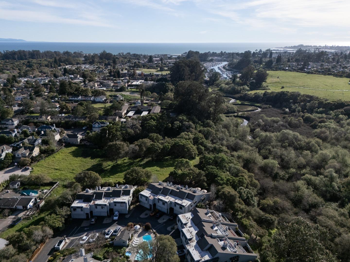 Detail Gallery Image 37 of 41 For 1651 Taylor Ln, Santa Cruz,  CA 95062 - 2 Beds | 2 Baths