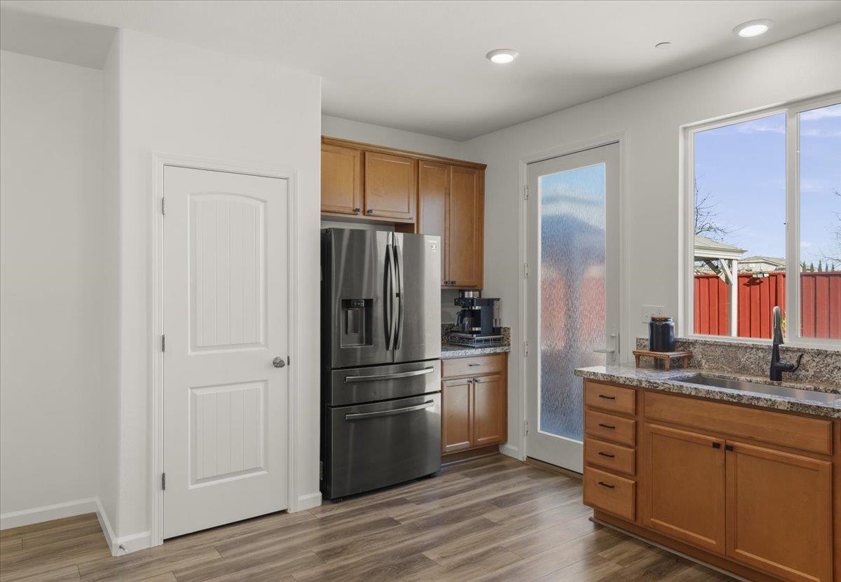 Detail Gallery Image 12 of 34 For 925 Klamath Way, Hollister,  CA 95023 - 3 Beds | 2 Baths