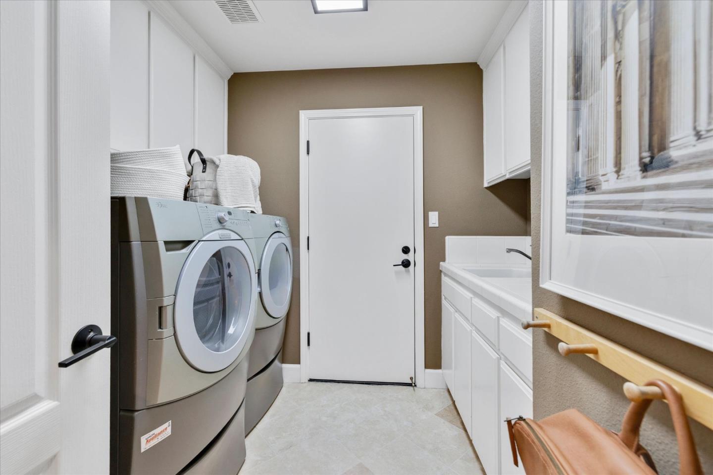 Detail Gallery Image 24 of 43 For 1136 Eagle Cliff Ct, San Jose,  CA 95120 - 4 Beds | 3/1 Baths