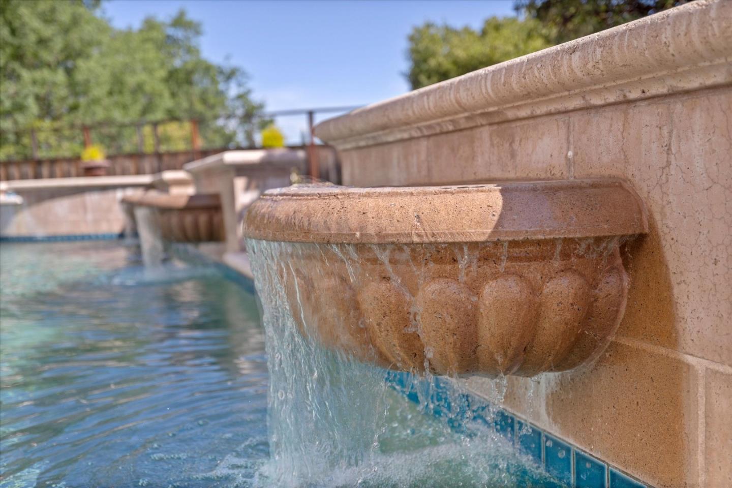 Detail Gallery Image 34 of 43 For 1136 Eagle Cliff Ct, San Jose,  CA 95120 - 4 Beds | 3/1 Baths