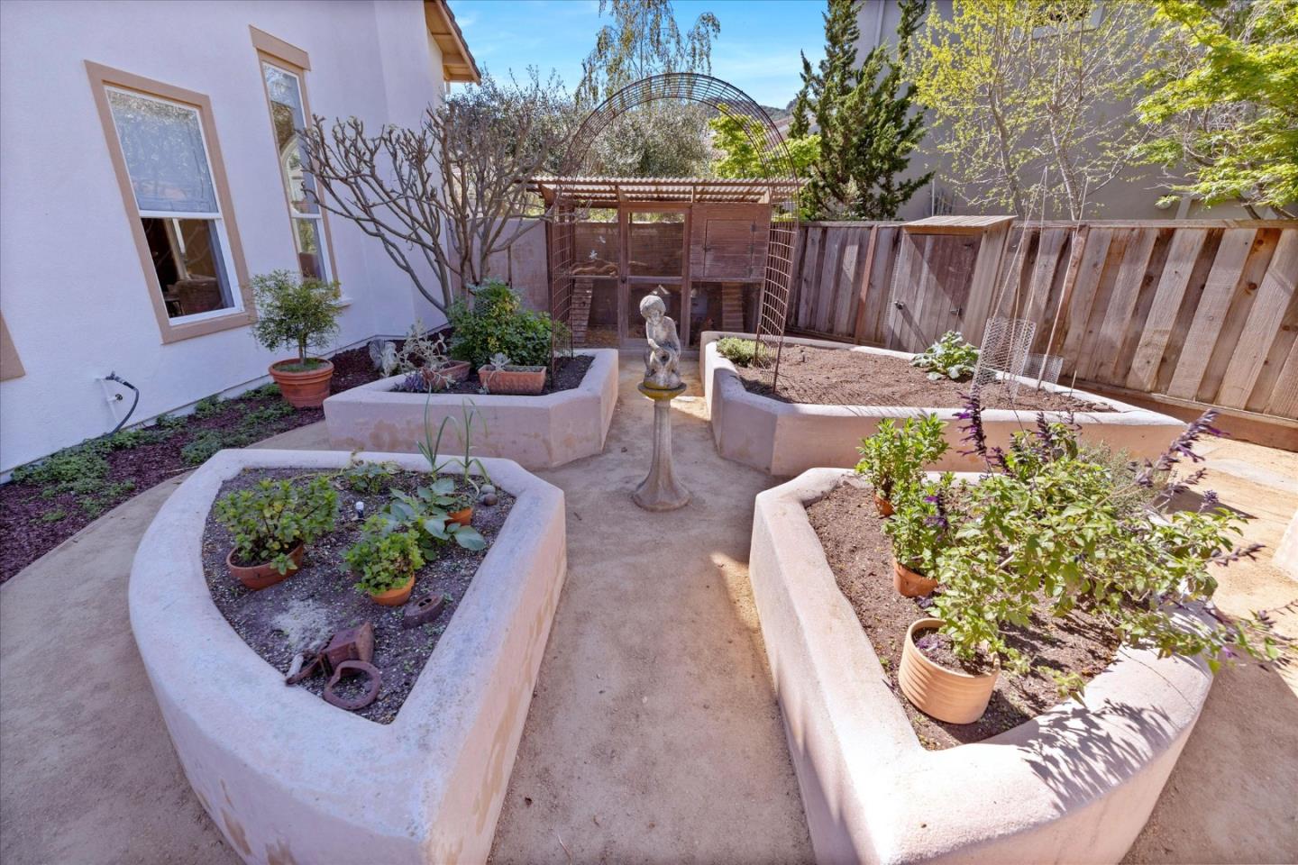 Detail Gallery Image 38 of 43 For 1136 Eagle Cliff Ct, San Jose,  CA 95120 - 4 Beds | 3/1 Baths