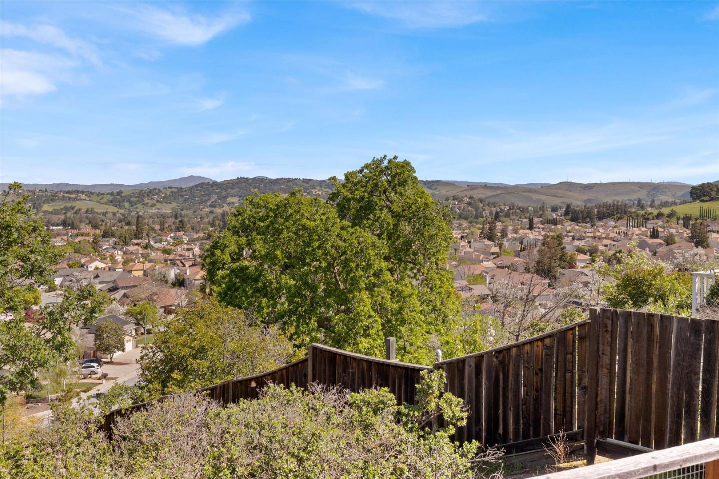 Detail Gallery Image 43 of 43 For 1136 Eagle Cliff Ct, San Jose,  CA 95120 - 4 Beds | 3/1 Baths