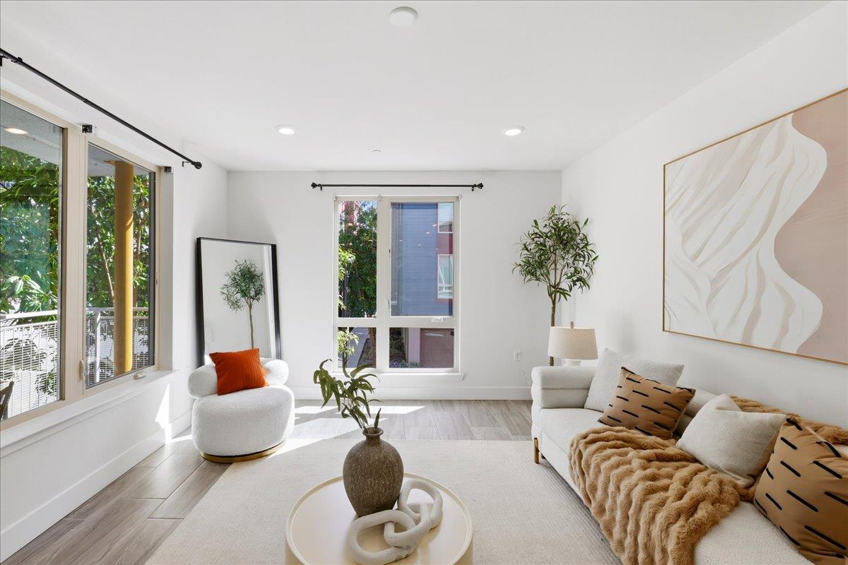 Detail Gallery Image 3 of 52 For 370 Riesling Ave #20,  Milpitas,  CA 95035 - 3 Beds | 2/1 Baths