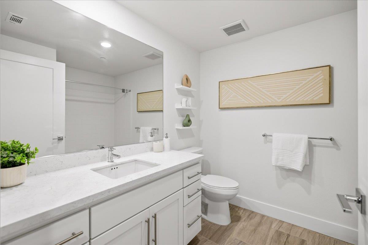 Detail Gallery Image 30 of 52 For 370 Riesling Ave #20,  Milpitas,  CA 95035 - 3 Beds | 2/1 Baths