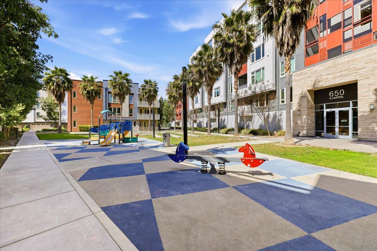 Detail Gallery Image 43 of 52 For 370 Riesling Ave #20,  Milpitas,  CA 95035 - 3 Beds | 2/1 Baths