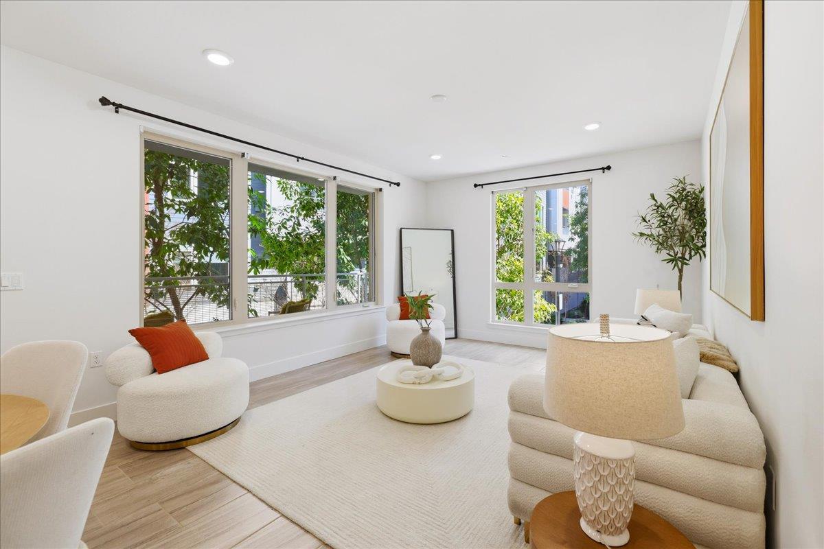 Detail Gallery Image 5 of 52 For 370 Riesling Ave #20,  Milpitas,  CA 95035 - 3 Beds | 2/1 Baths