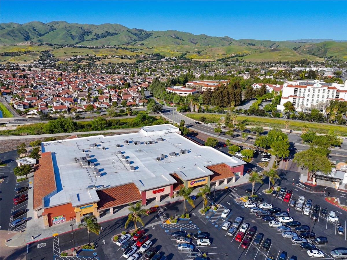 Detail Gallery Image 50 of 52 For 370 Riesling Ave #20,  Milpitas,  CA 95035 - 3 Beds | 2/1 Baths