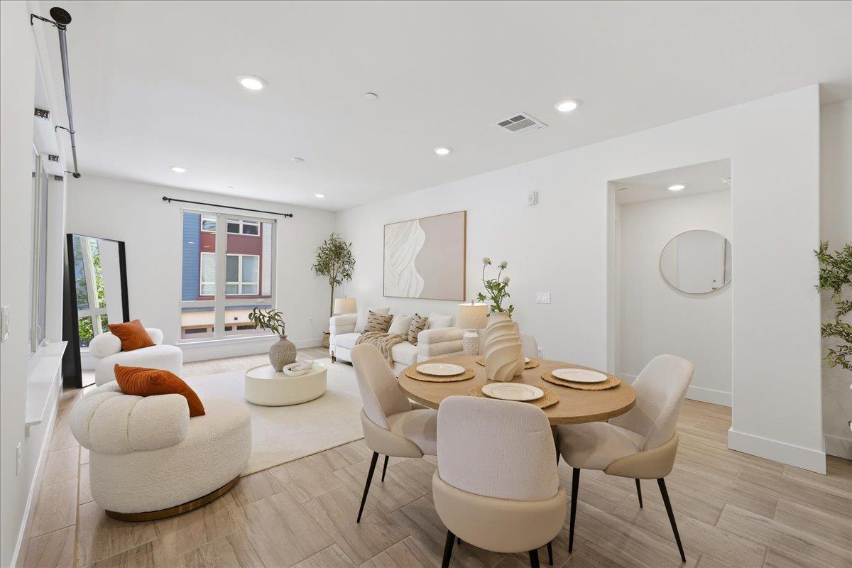 Detail Gallery Image 7 of 52 For 370 Riesling Ave #20,  Milpitas,  CA 95035 - 3 Beds | 2/1 Baths