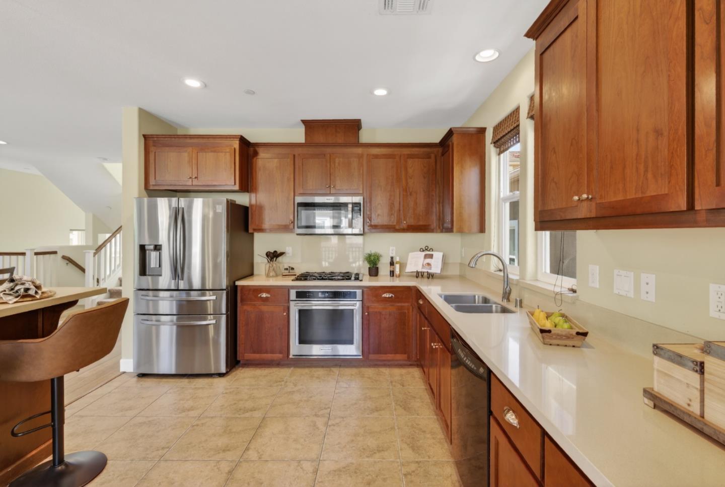 Detail Gallery Image 11 of 41 For 3574 Stout Pl, Santa Clara,  CA 95051 - 4 Beds | 4 Baths