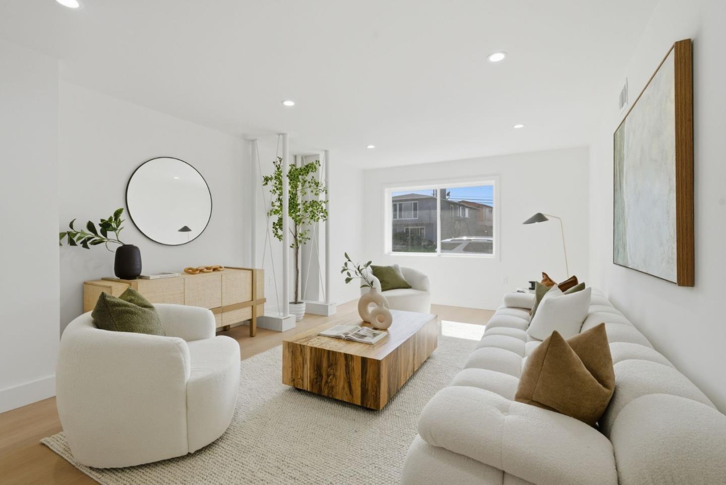 Detail Gallery Image 11 of 77 For 249 Gateway Dr, Pacifica,  CA 94044 - 5 Beds | 3 Baths