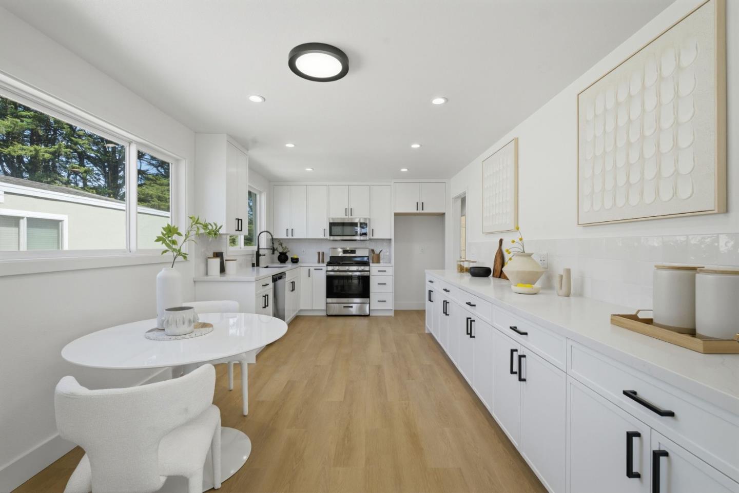 Detail Gallery Image 13 of 77 For 249 Gateway Dr, Pacifica,  CA 94044 - 5 Beds | 3 Baths