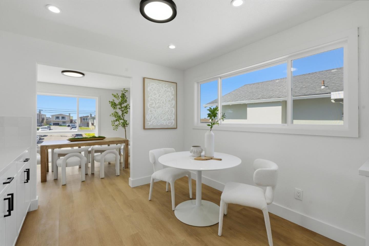 Detail Gallery Image 24 of 77 For 249 Gateway Dr, Pacifica,  CA 94044 - 5 Beds | 3 Baths