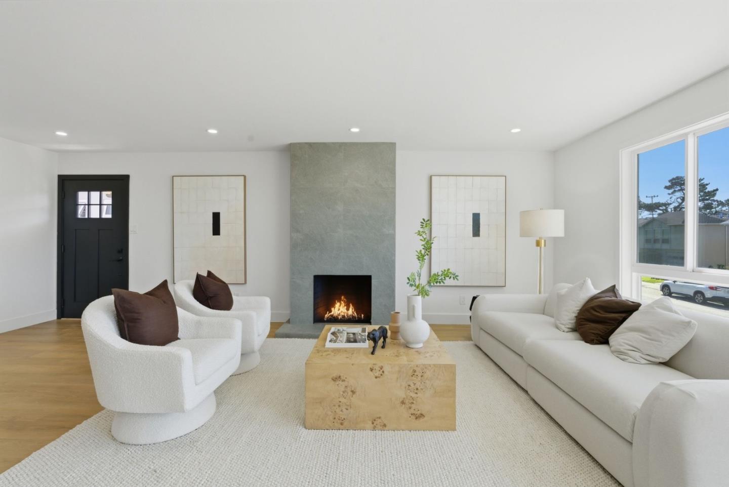 Detail Gallery Image 3 of 77 For 249 Gateway Dr, Pacifica,  CA 94044 - 5 Beds | 3 Baths