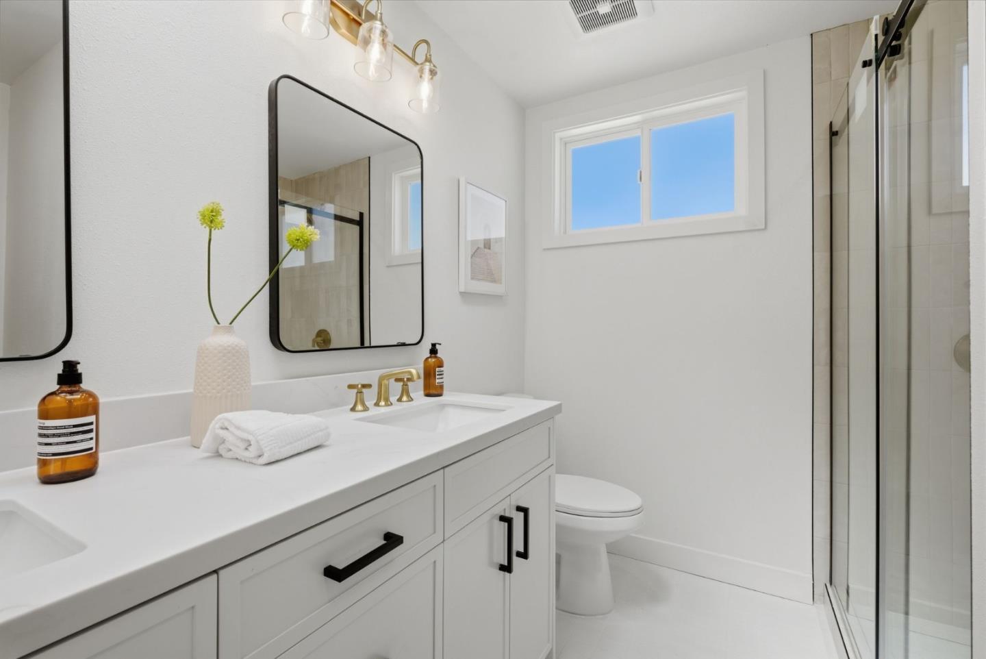 Detail Gallery Image 40 of 77 For 249 Gateway Dr, Pacifica,  CA 94044 - 5 Beds | 3 Baths