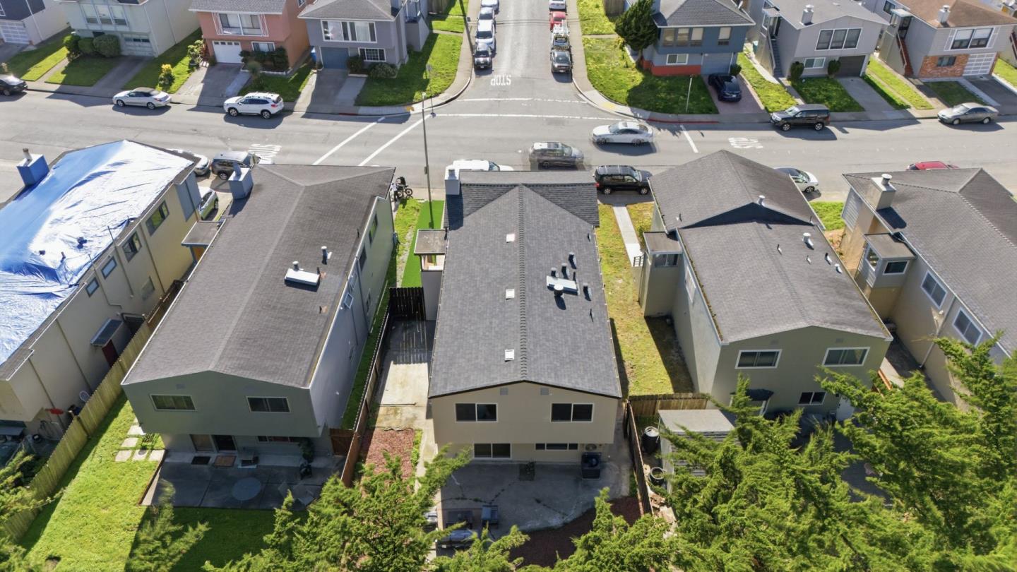 Detail Gallery Image 55 of 77 For 249 Gateway Dr, Pacifica,  CA 94044 - 5 Beds | 3 Baths