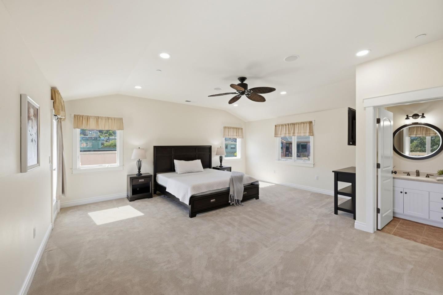 Detail Gallery Image 27 of 88 For 1207 Danmann Ave, Pacifica,  CA 94044 - 4 Beds | 4 Baths