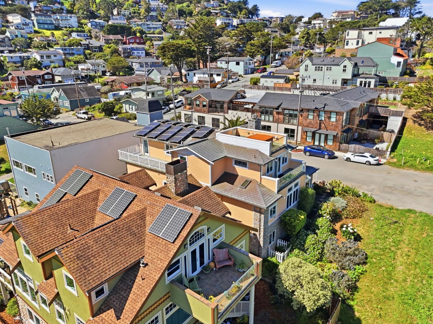 Detail Gallery Image 70 of 88 For 1207 Danmann Ave, Pacifica,  CA 94044 - 4 Beds | 4 Baths