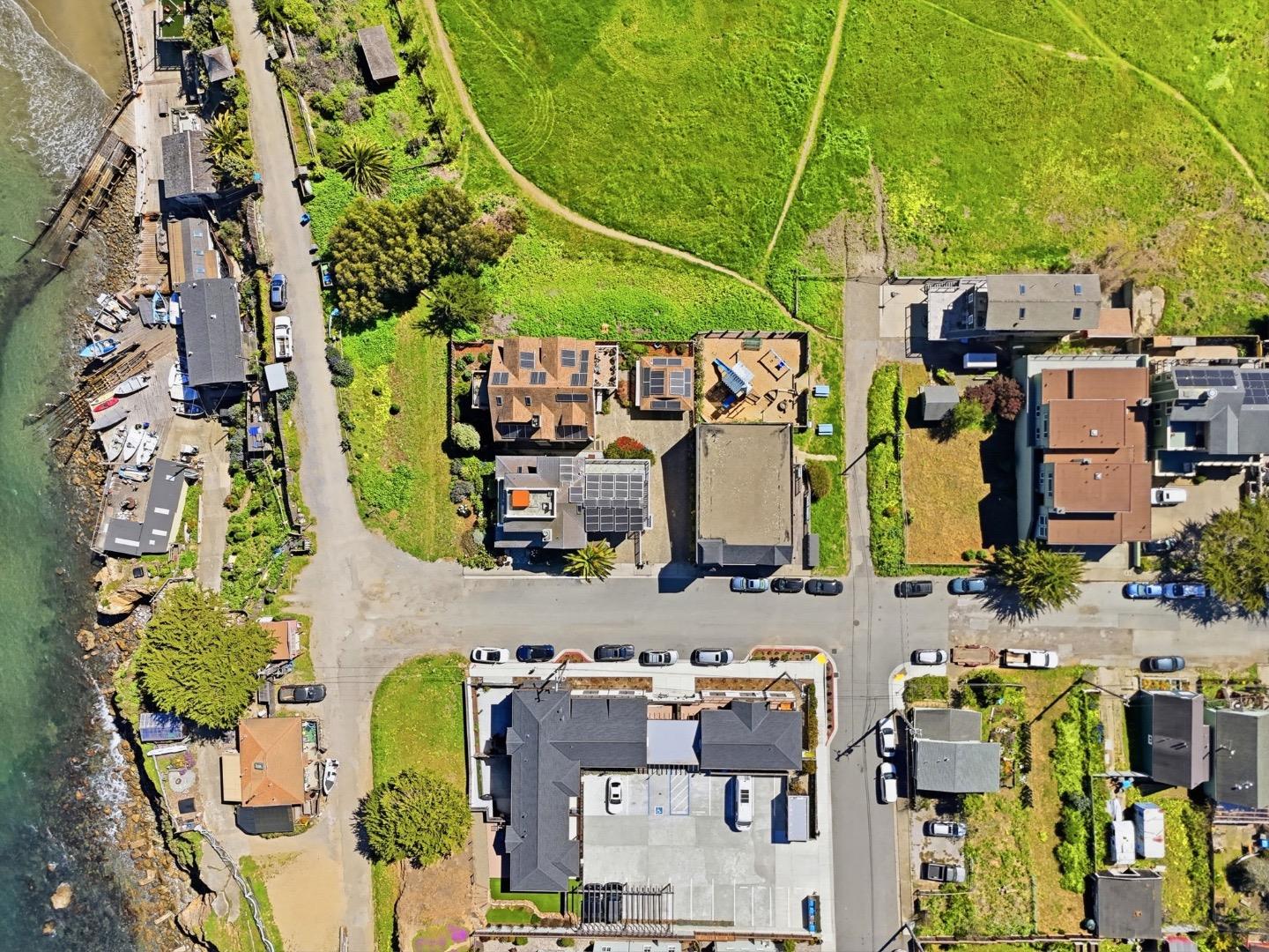 Detail Gallery Image 72 of 88 For 1207 Danmann Ave, Pacifica,  CA 94044 - 4 Beds | 4 Baths