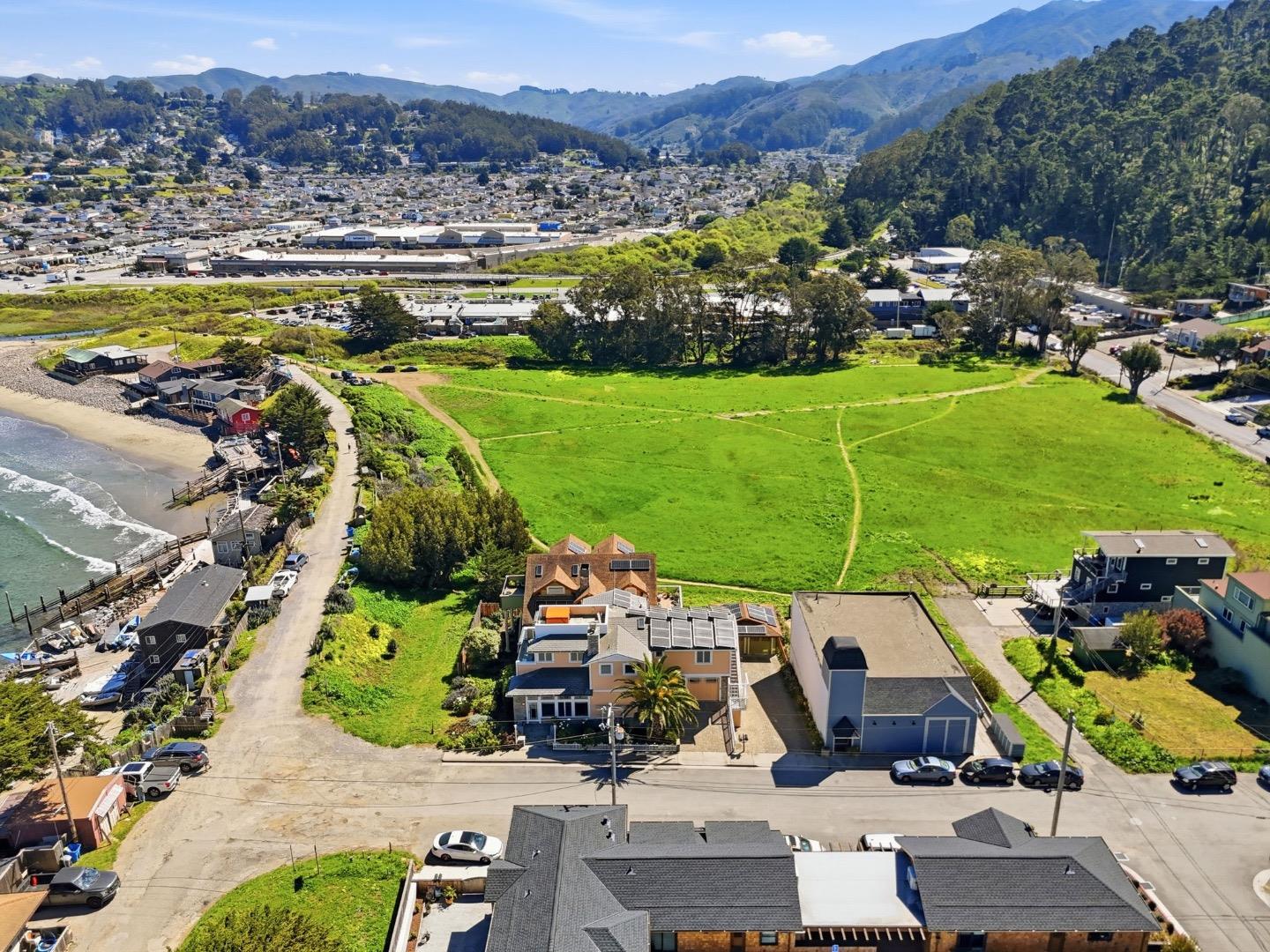 Detail Gallery Image 73 of 88 For 1207 Danmann Ave, Pacifica,  CA 94044 - 4 Beds | 4 Baths
