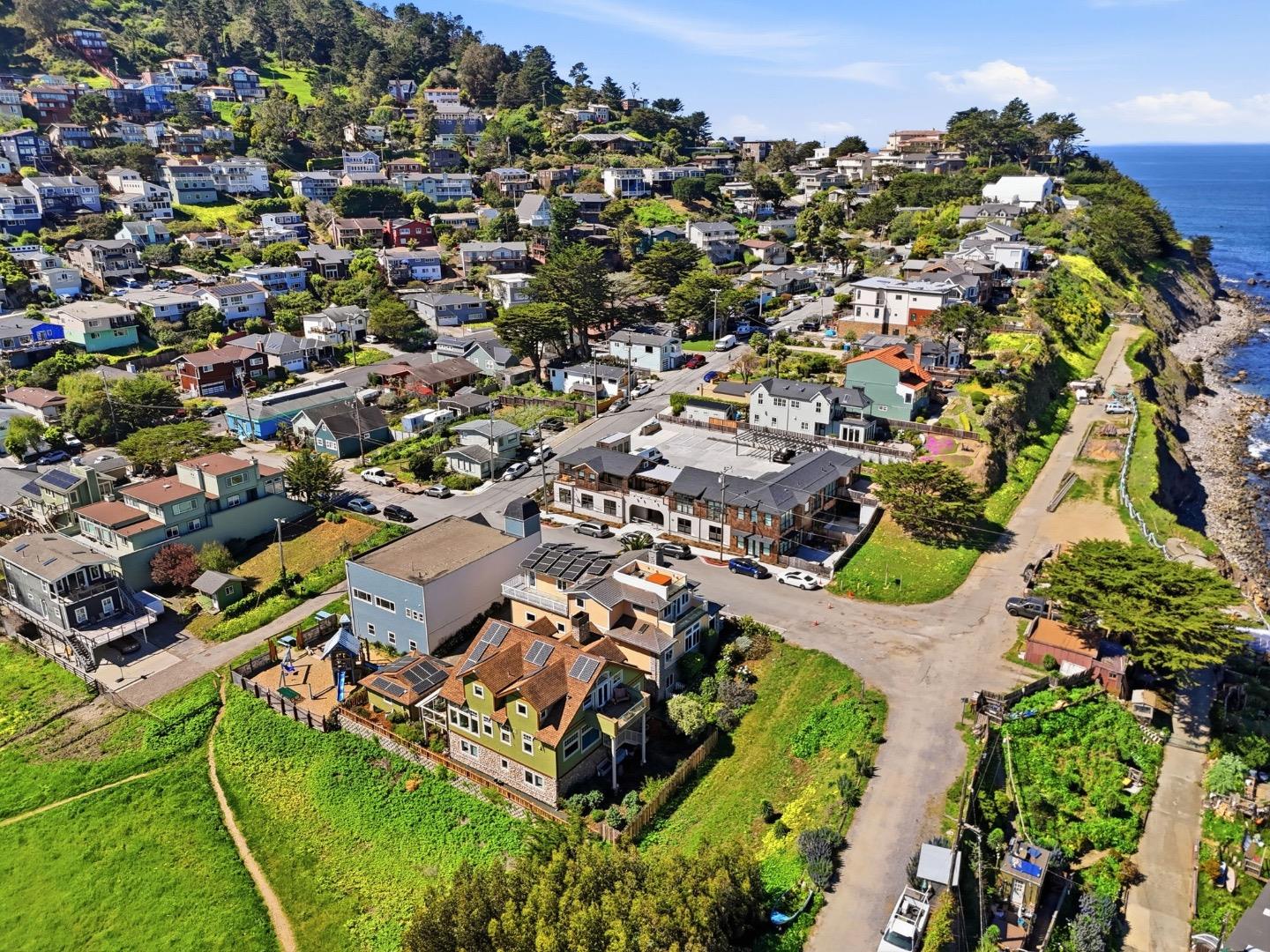 Detail Gallery Image 77 of 88 For 1207 Danmann Ave, Pacifica,  CA 94044 - 4 Beds | 4 Baths