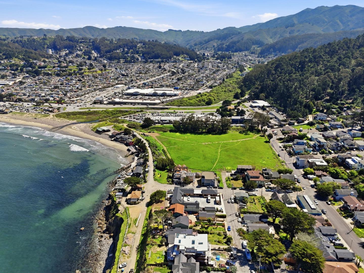 Detail Gallery Image 78 of 88 For 1207 Danmann Ave, Pacifica,  CA 94044 - 4 Beds | 4 Baths