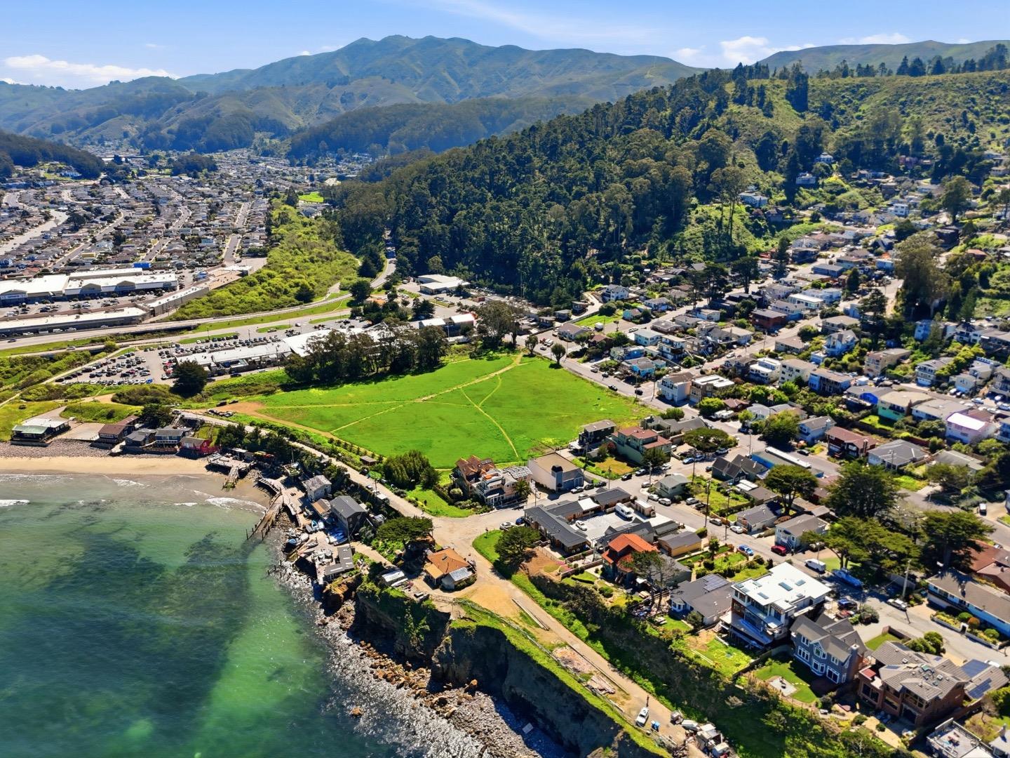 Detail Gallery Image 79 of 88 For 1207 Danmann Ave, Pacifica,  CA 94044 - 4 Beds | 4 Baths