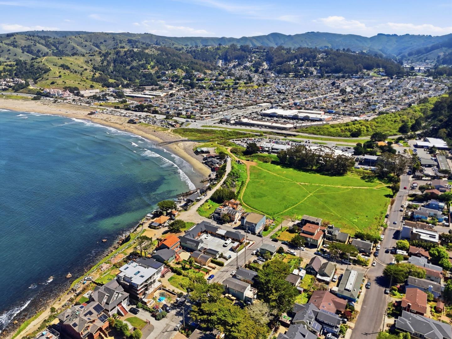 Detail Gallery Image 80 of 88 For 1207 Danmann Ave, Pacifica,  CA 94044 - 4 Beds | 4 Baths