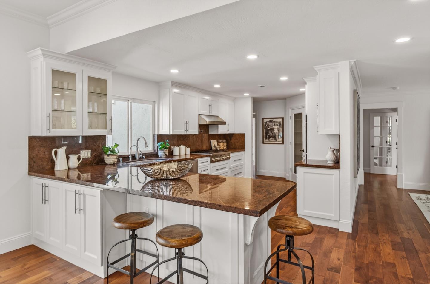 Detail Gallery Image 11 of 37 For 1340 Miravalle Ave, Los Altos,  CA 94024 - 4 Beds | 3/1 Baths