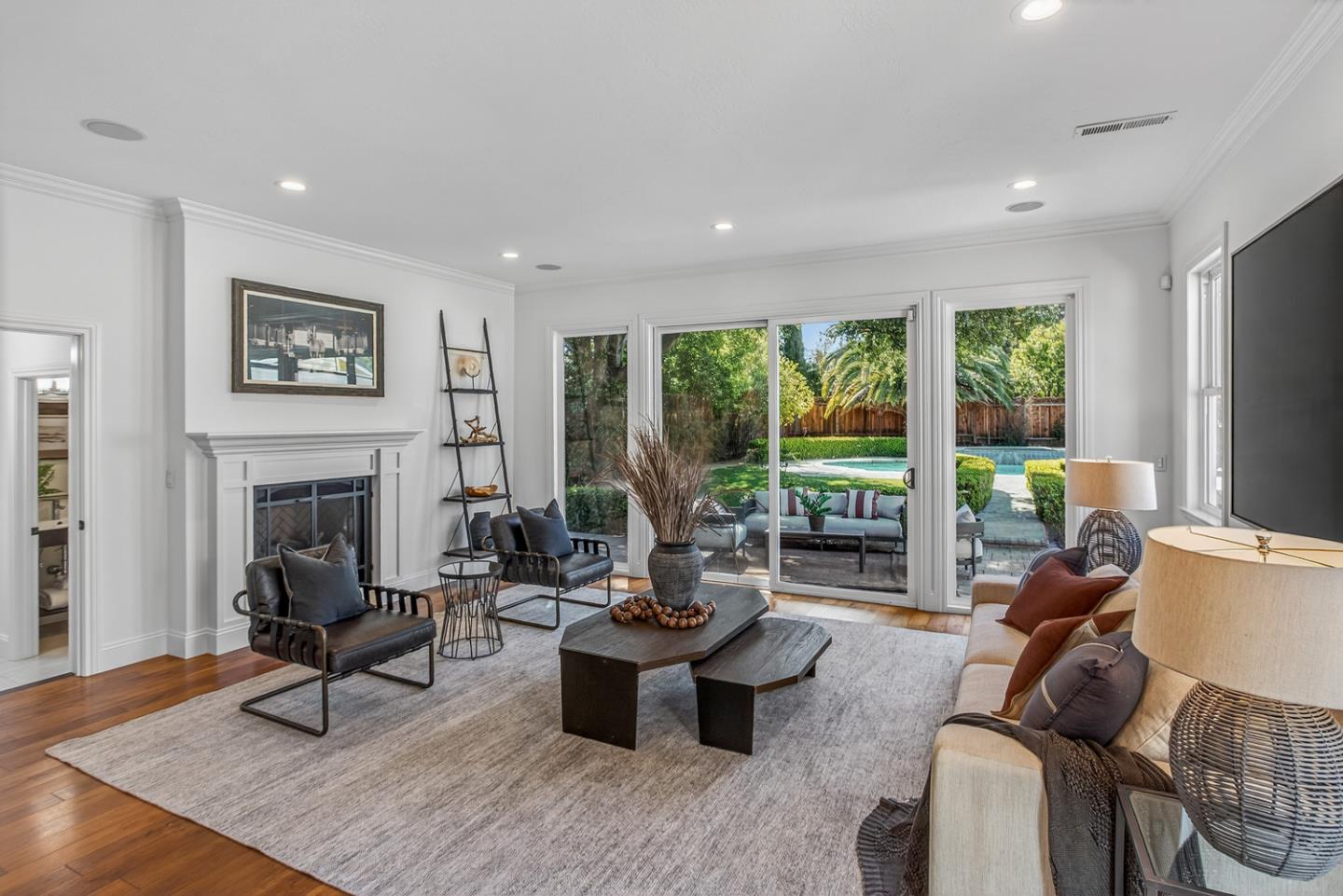 Detail Gallery Image 12 of 37 For 1340 Miravalle Ave, Los Altos,  CA 94024 - 4 Beds | 3/1 Baths