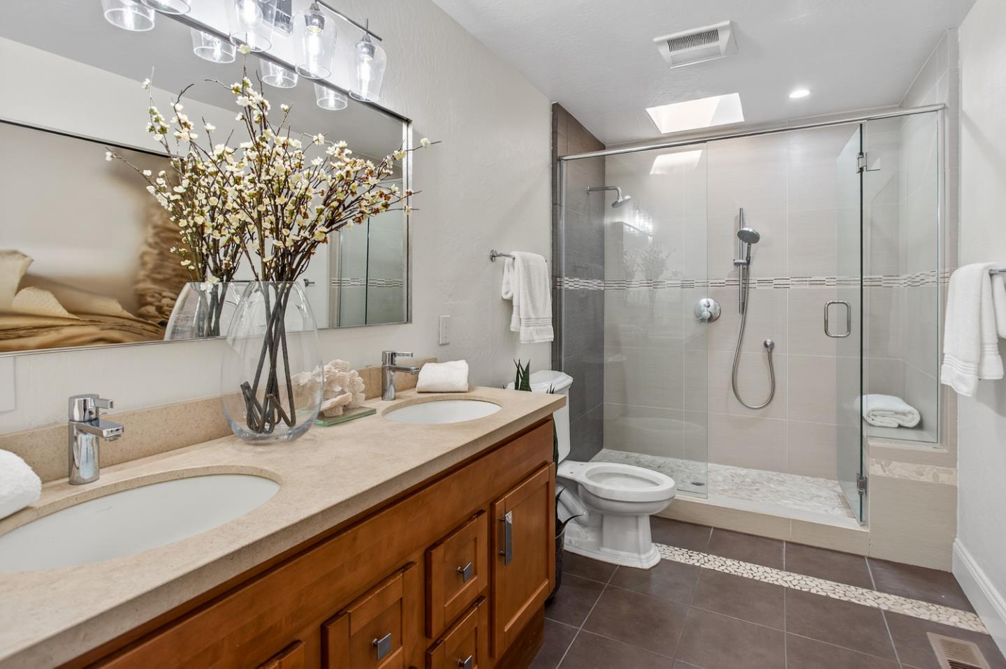 Detail Gallery Image 19 of 37 For 1340 Miravalle Ave, Los Altos,  CA 94024 - 4 Beds | 3/1 Baths