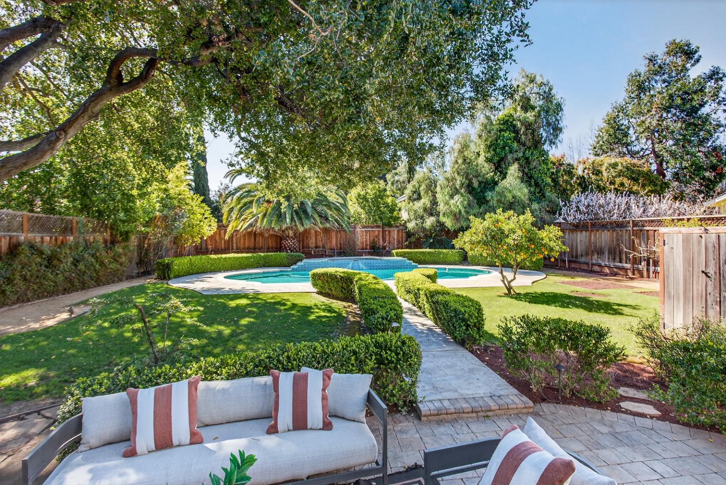 Detail Gallery Image 27 of 37 For 1340 Miravalle Ave, Los Altos,  CA 94024 - 4 Beds | 3/1 Baths