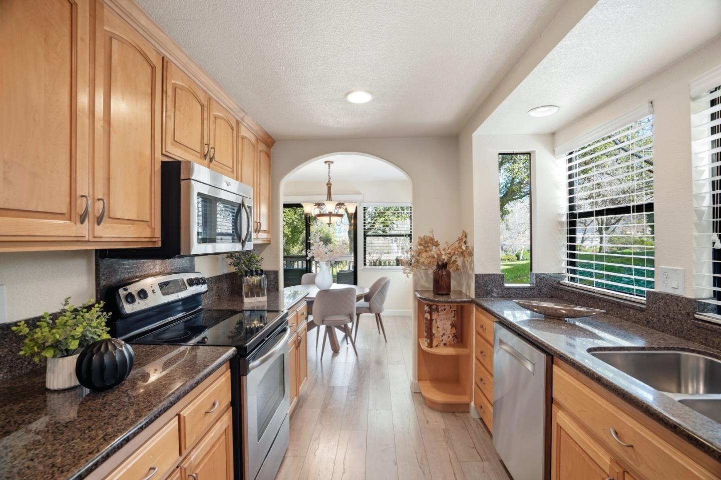 Detail Gallery Image 16 of 44 For 43524 Ocaso Corte St, Fremont,  CA 94539 - 2 Beds | 2/1 Baths