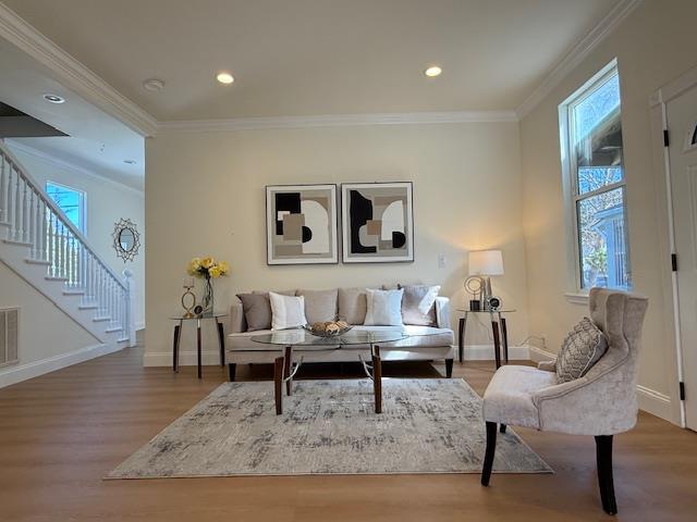 Detail Gallery Image 7 of 16 For 271 N 9th St, San Jose,  CA 95112 - 3 Beds | 3 Baths