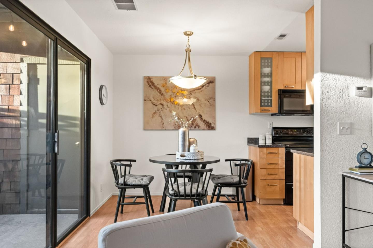 Detail Gallery Image 10 of 38 For 2106 La Terrace Cir, San Jose,  CA 95123 - 1 Beds | 1 Baths