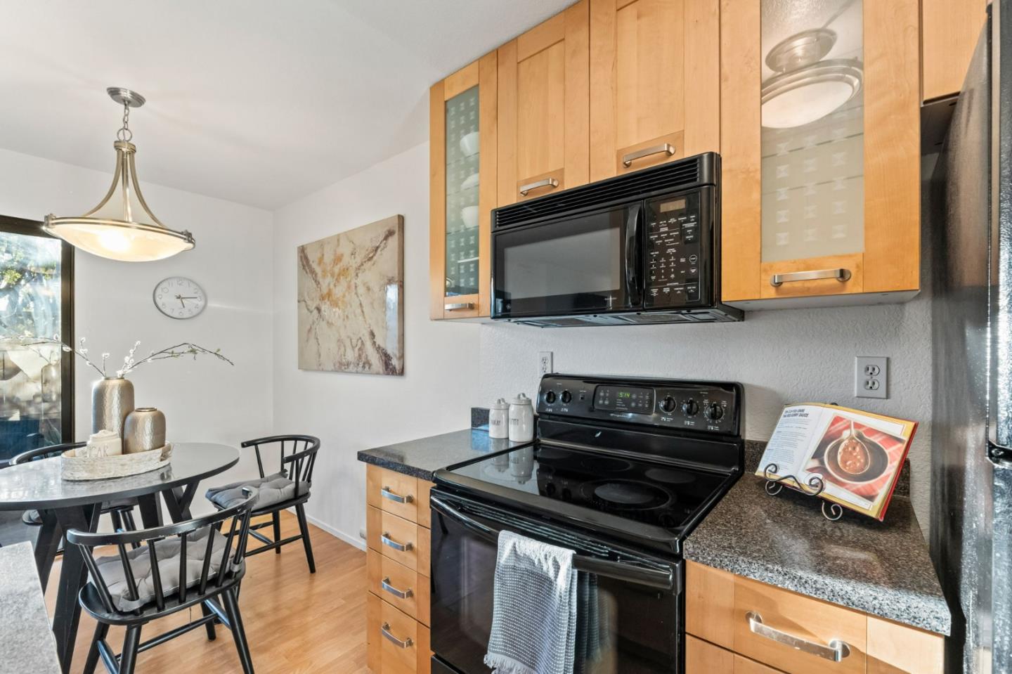 Detail Gallery Image 18 of 38 For 2106 La Terrace Cir, San Jose,  CA 95123 - 1 Beds | 1 Baths