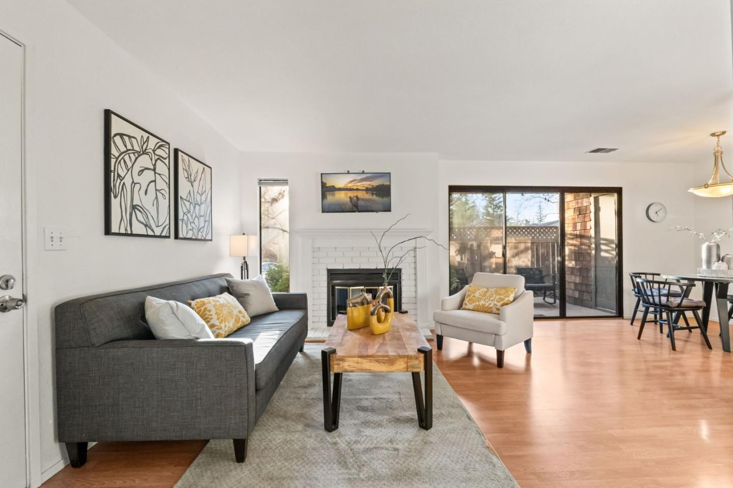 Detail Gallery Image 5 of 38 For 2106 La Terrace Cir, San Jose,  CA 95123 - 1 Beds | 1 Baths