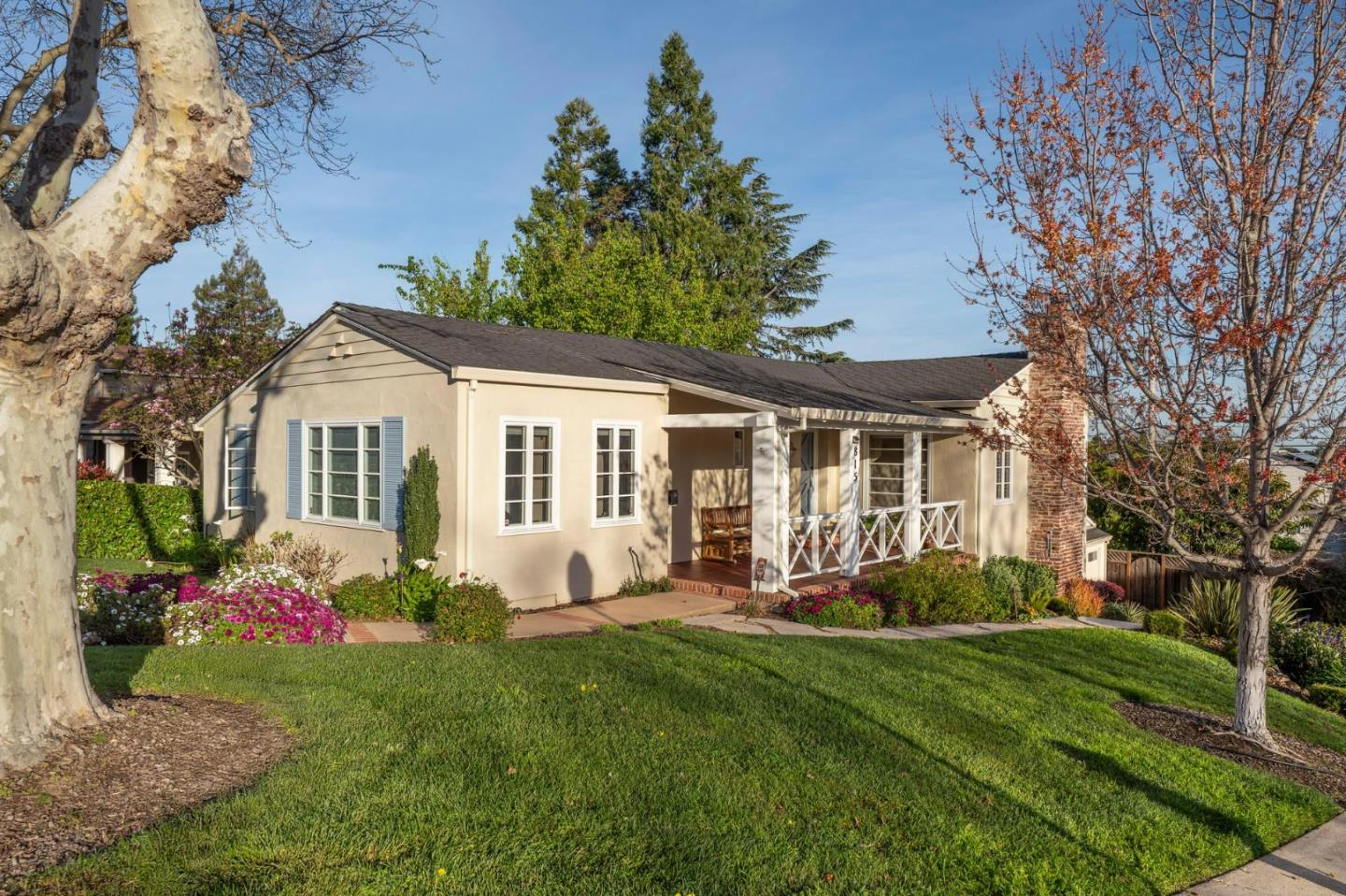 Detail Gallery Image 2 of 5 For 815 Harvard Rd, San Mateo,  CA 94402 - 3 Beds | 3 Baths