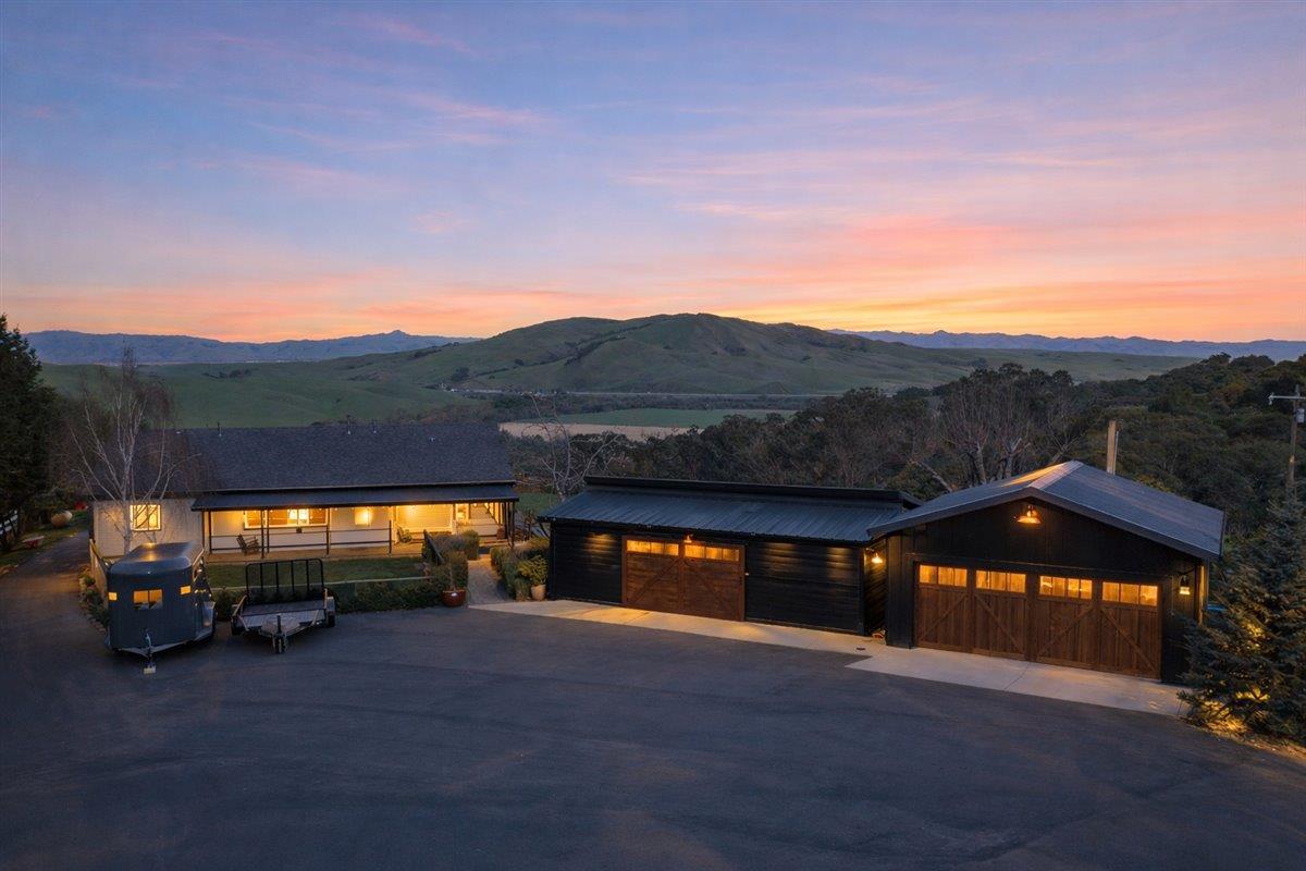 Detail Gallery Image 2 of 112 For 1535 School Rd, San Juan Bautista,  CA 95045 - 4 Beds | 2 Baths