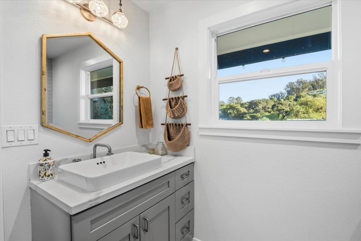 Detail Gallery Image 26 of 112 For 1535 School Rd, San Juan Bautista,  CA 95045 - 4 Beds | 2 Baths