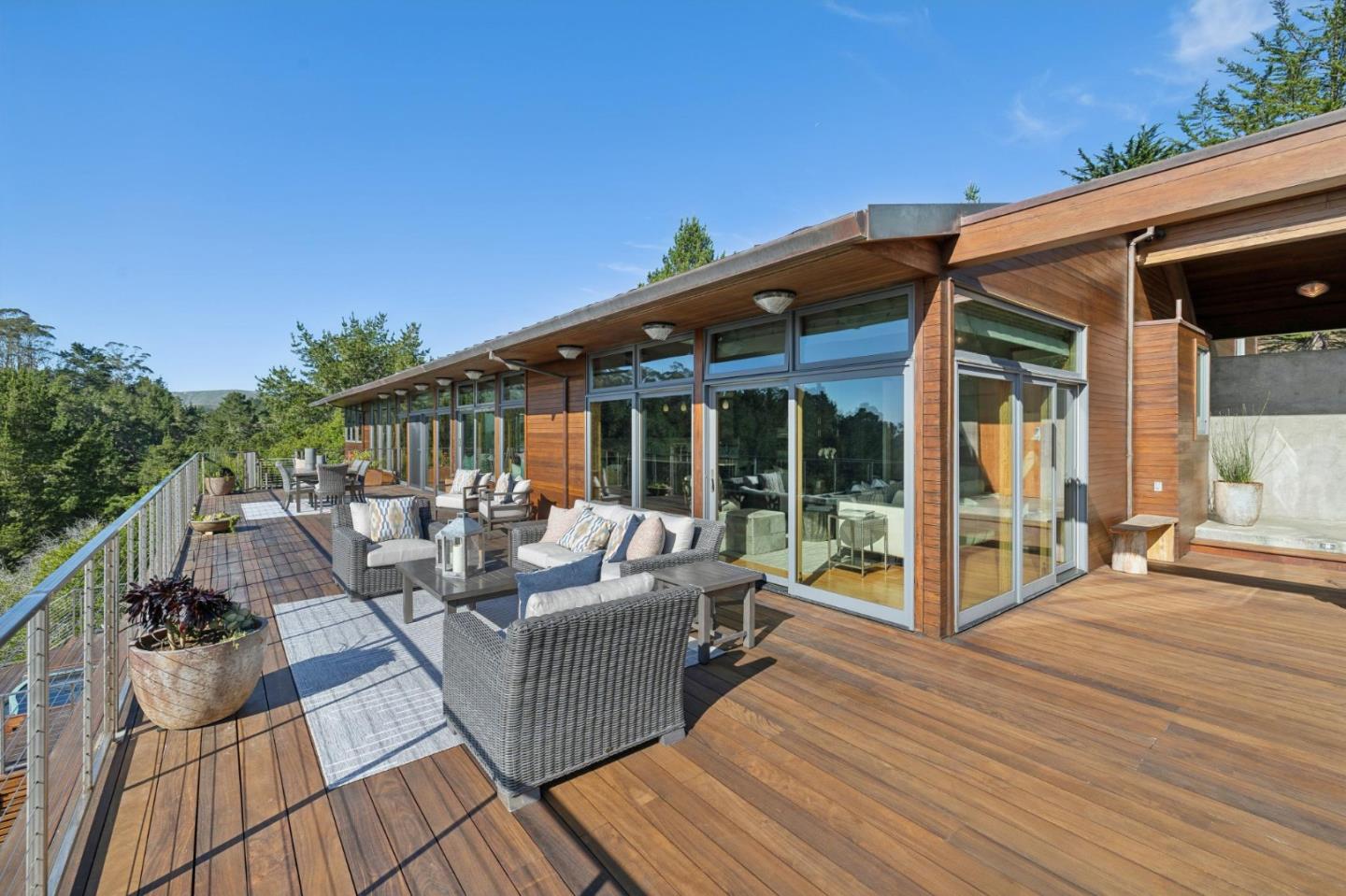 Detail Gallery Image 11 of 67 For 732 Alta Vista Rd, Montara,  CA 94037 - 3 Beds | 3/1 Baths