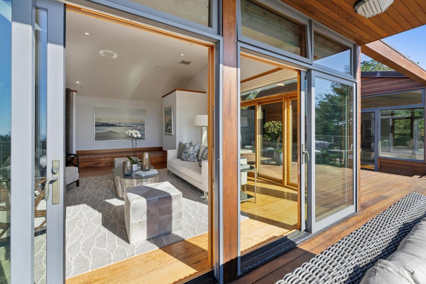 Detail Gallery Image 12 of 67 For 732 Alta Vista Rd, Montara,  CA 94037 - 3 Beds | 3/1 Baths