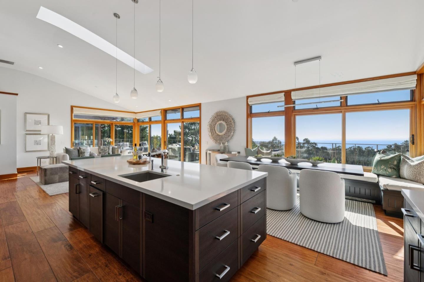 Detail Gallery Image 17 of 67 For 732 Alta Vista Rd, Montara,  CA 94037 - 3 Beds | 3/1 Baths