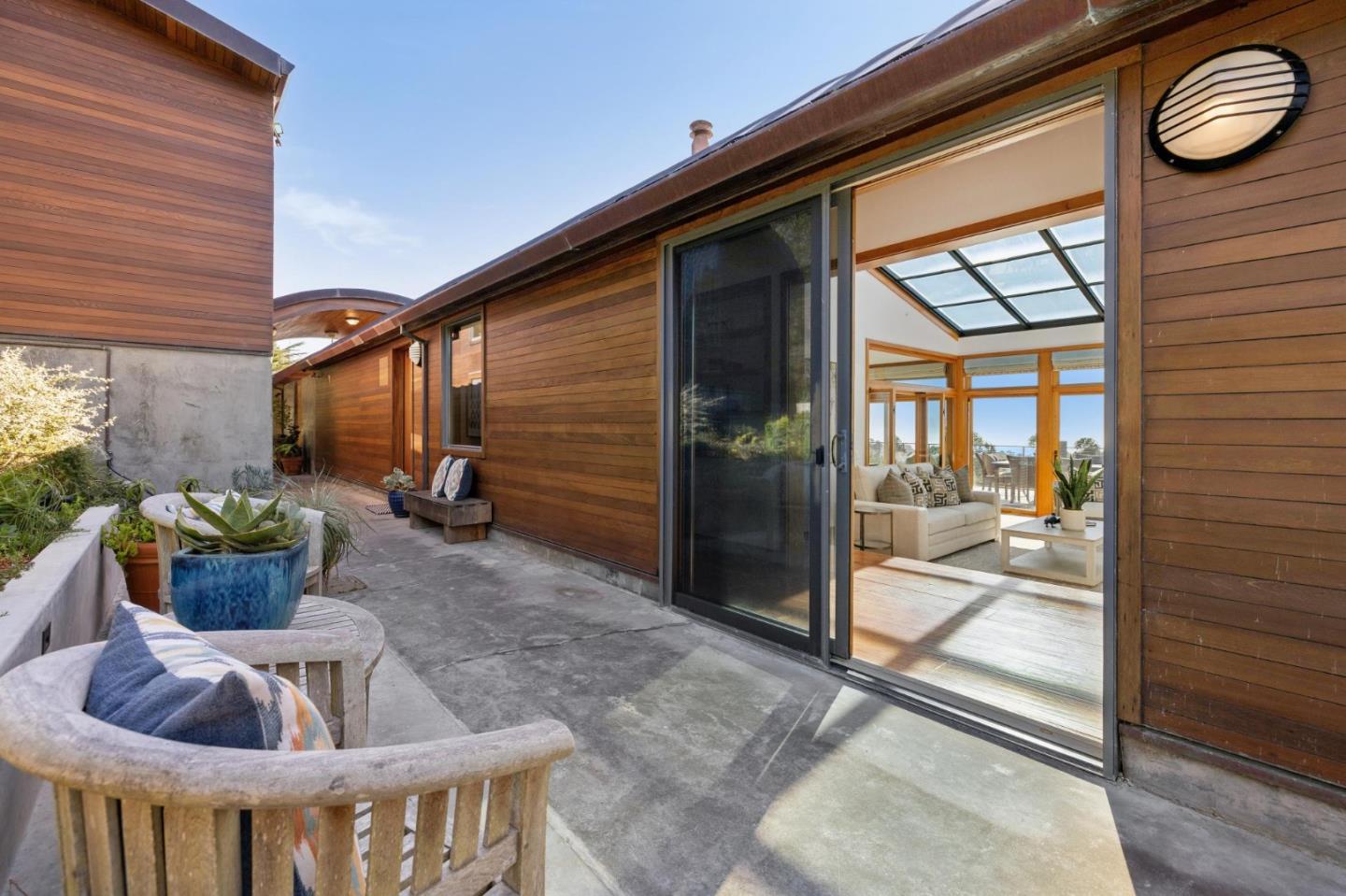 Detail Gallery Image 25 of 67 For 732 Alta Vista Rd, Montara,  CA 94037 - 3 Beds | 3/1 Baths